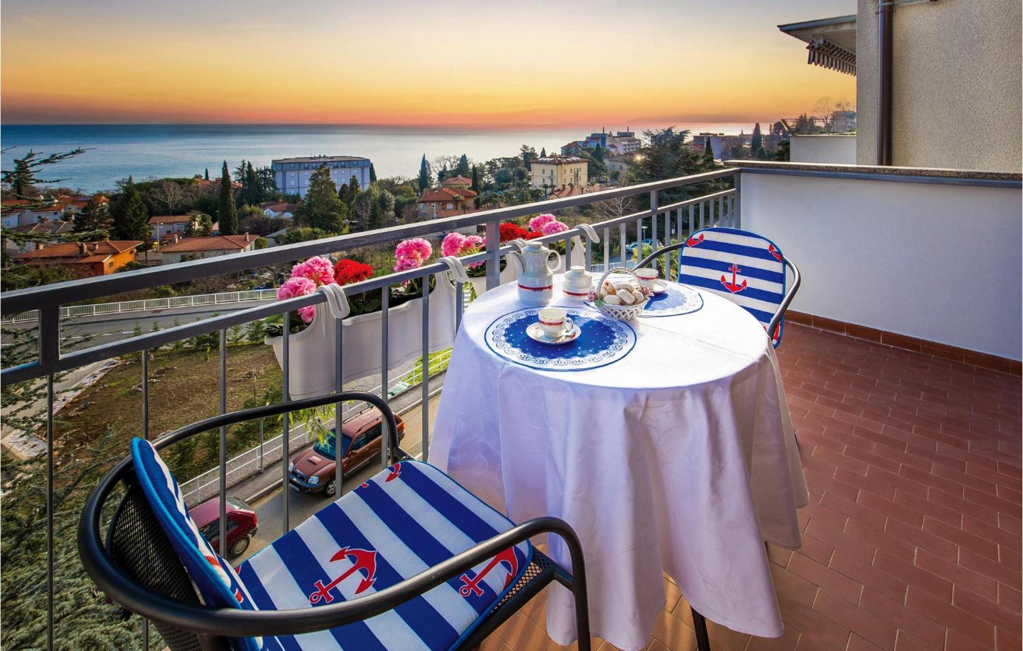 Nice Apartment In Lovran With House Sea View מראה חיצוני תמונה